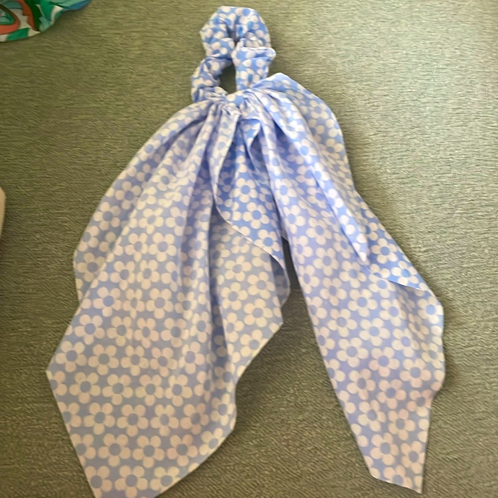 Hair scarf scrunchie new without tags